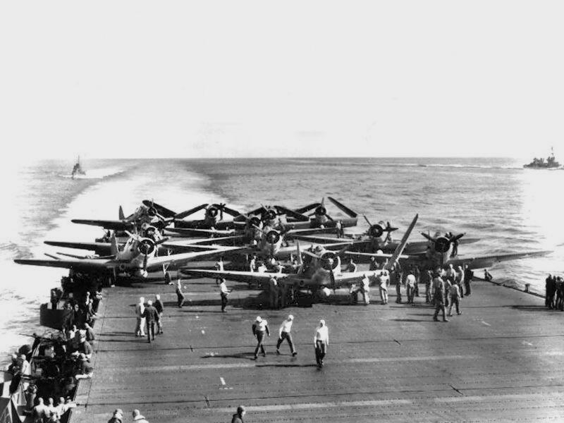 Douglas TBD-1 Devastators lined up in preparation for the Battle of Midway, 4 June 1942