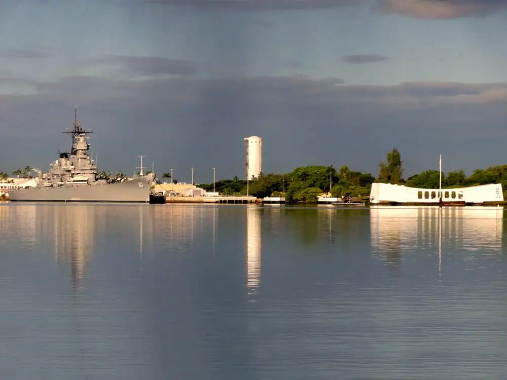 Battleship Missouri and USS Arizona Memorial